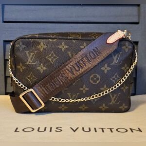 Authentic LOUIS VUITTON Trousse De Toilette 23 Crossbody Bag